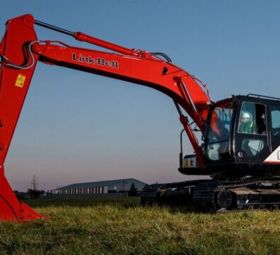 Link-Belt 160 excavator at an urban construction site, illustrating how to choose the right excavator for large projects.
