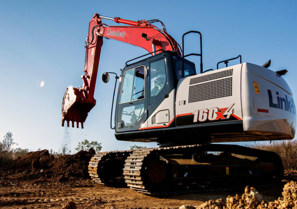 Link-Belt 160X4 excavator working on a dirt site,